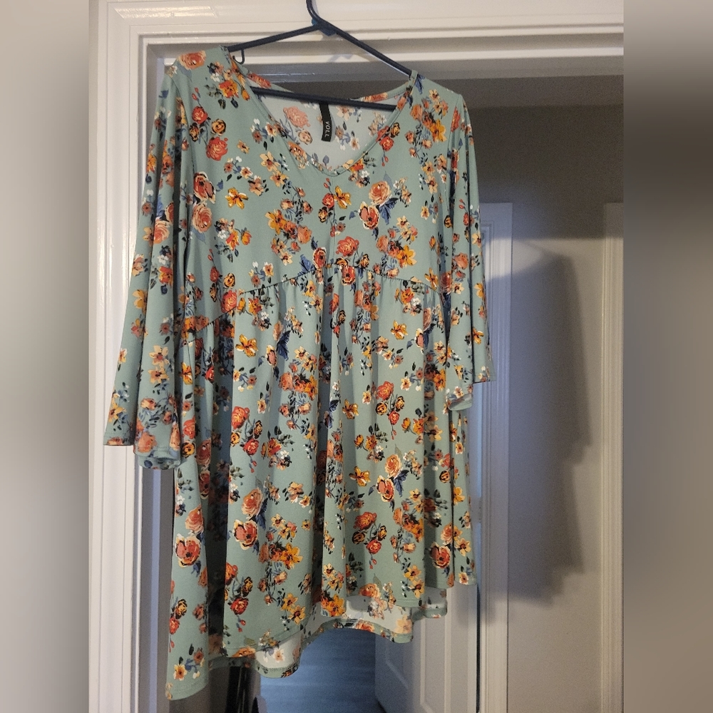 Flowery tunic